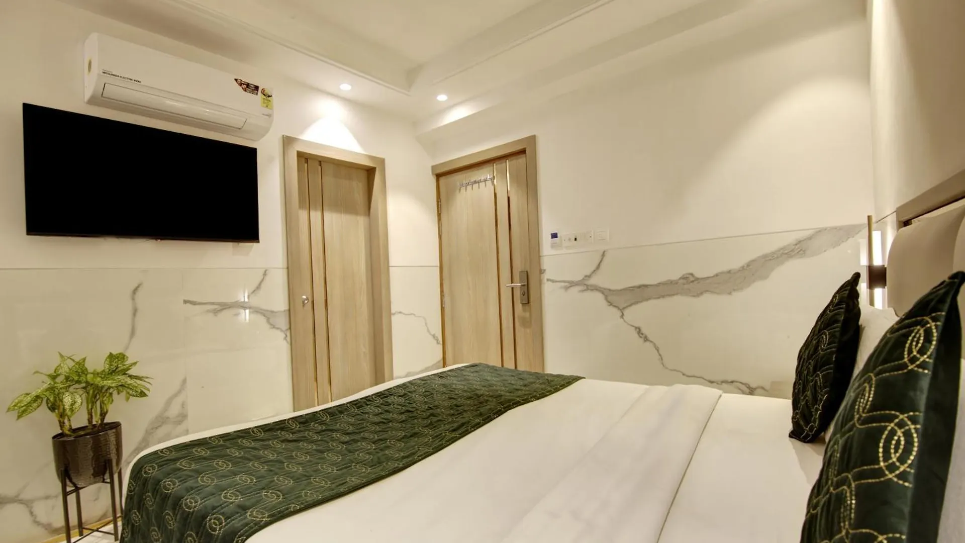 Hotel Transit International- Aerocity Delhi Airport New Delhi
