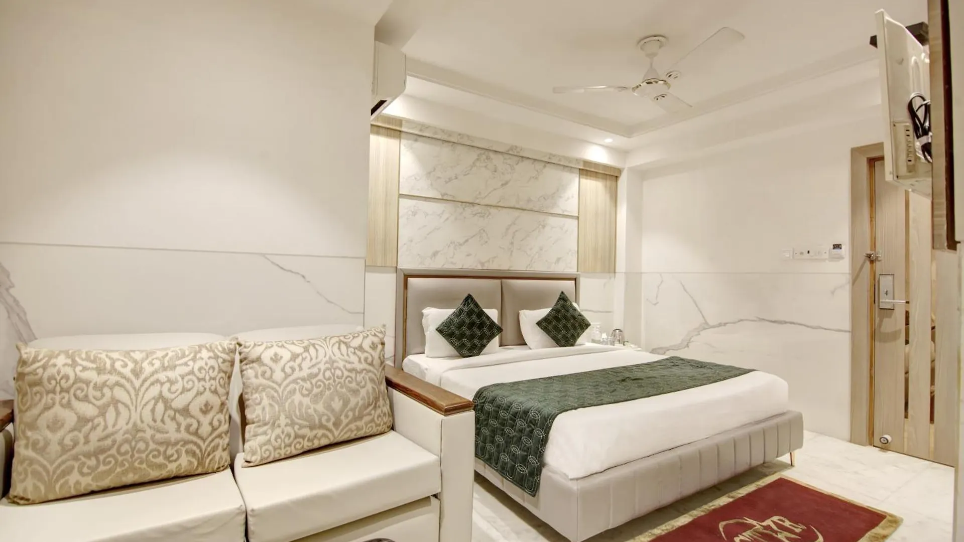 Hotel Transit International- Aerocity Delhi Airport New Delhi 3*,  India