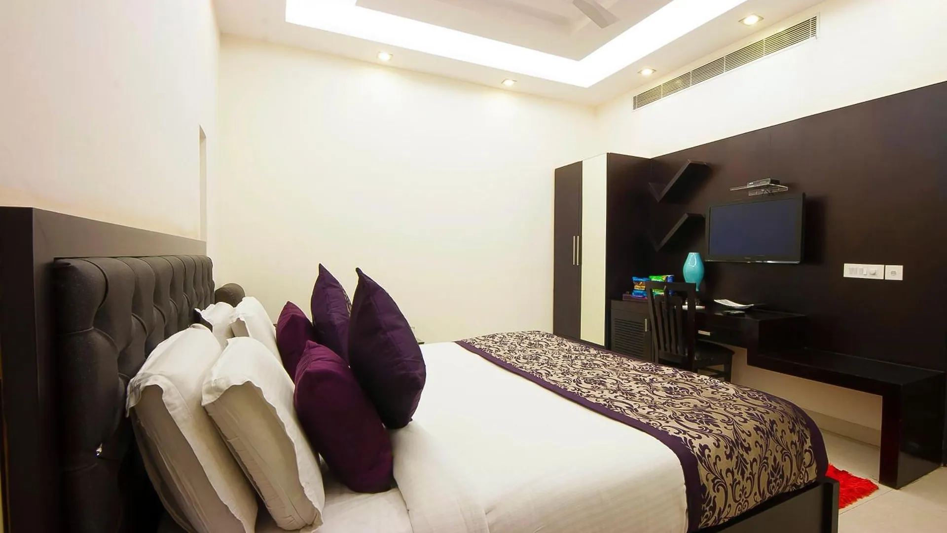 Hotel Transit International- Aerocity Delhi Airport New Delhi