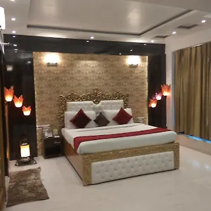 Signature Grand New Delhi