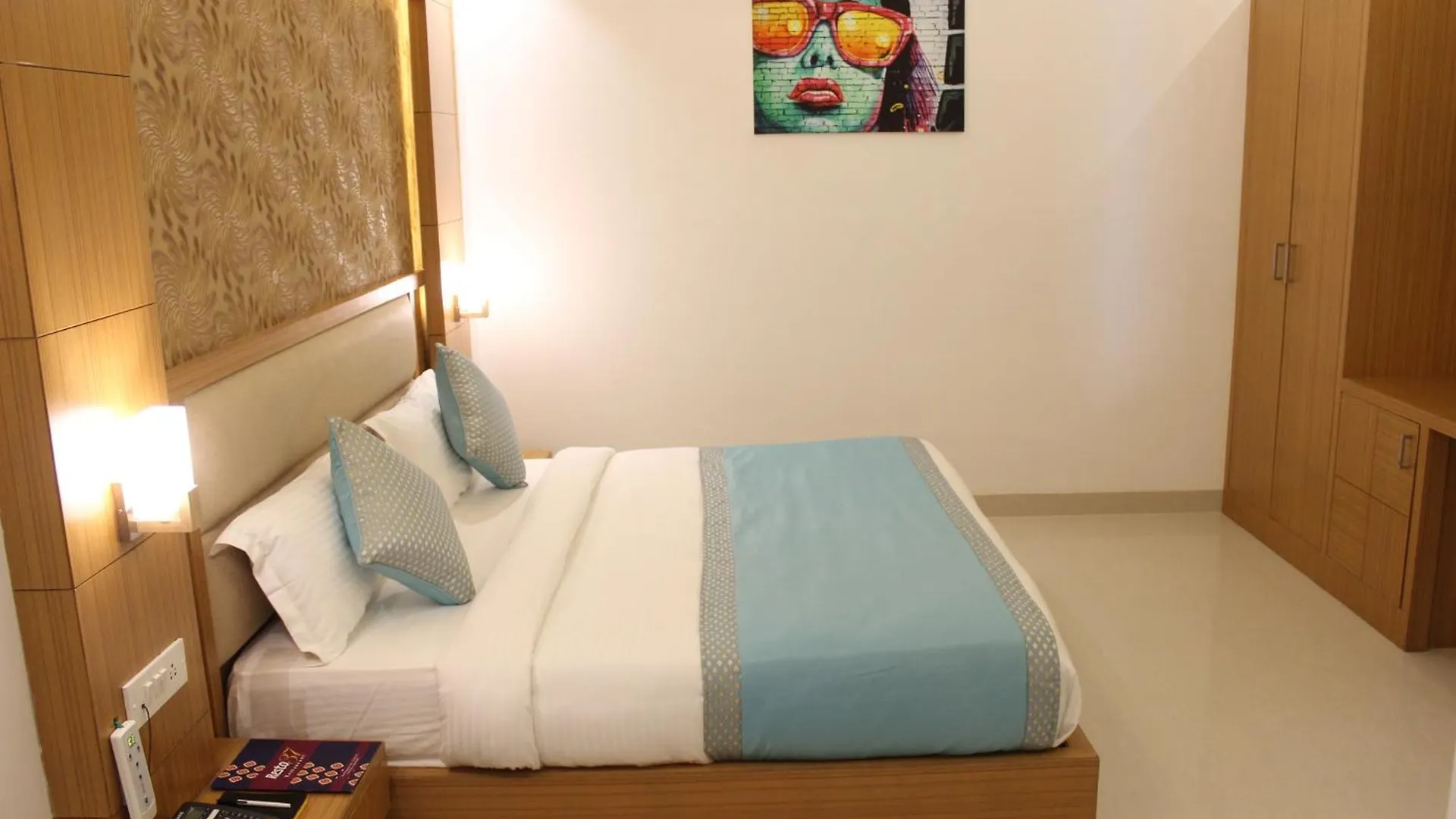 Hotel Transit International- Aerocity Delhi Airport New Delhi 3*,